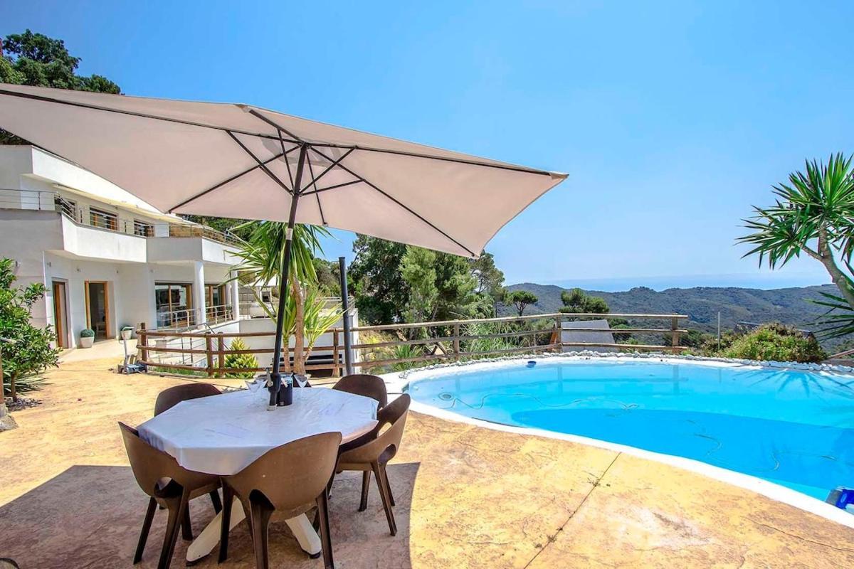Catalunya Casas Modern Magnificence , Only A Few Km To The Beach! Sant Cebrià de Vallalta Dış mekan fotoğraf